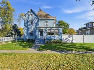208 N Jackson St, Flanagan, IL 61740
