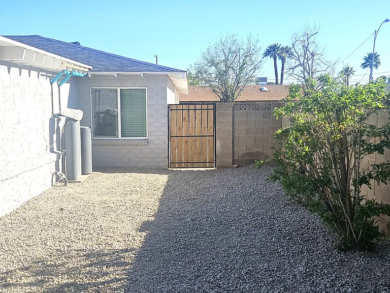 7426 E Holly St — Photo 26