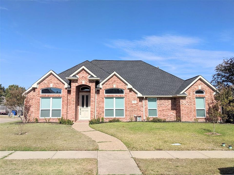 1st image of 725 Rolling Hills Dr