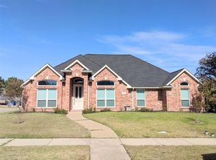 725 Rolling Hills Dr, Allen, TX 75002