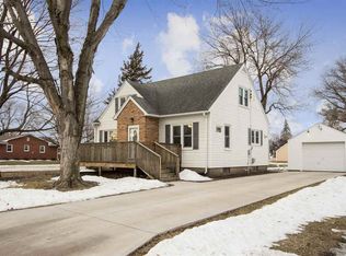 303 F Ave, Kalona, IA 52247