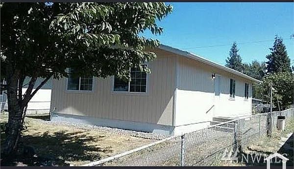 1st image of 270 Beech St