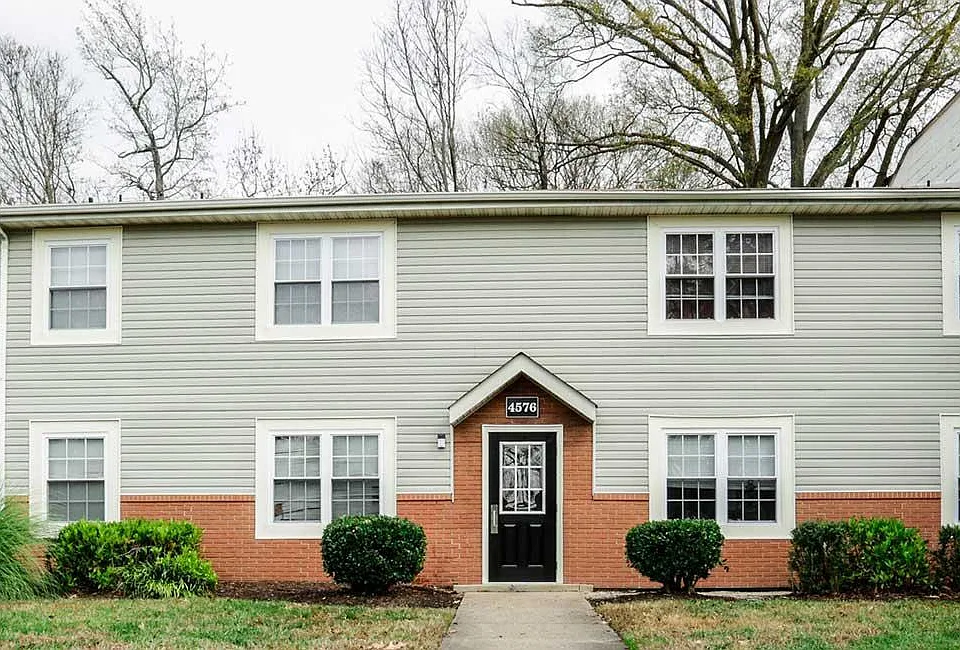 Ridgewood Club Apartments