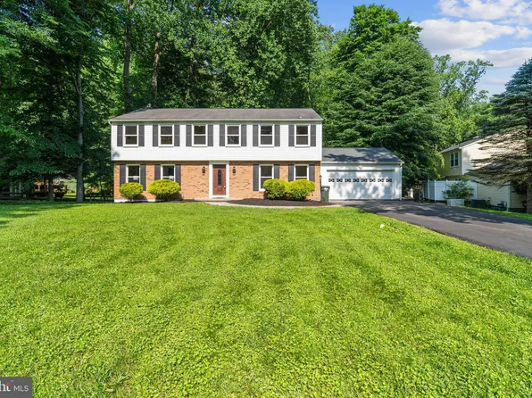 11945 Appling Valley Rd, Fairfax, VA 22030