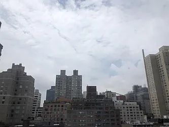 Rented by R New York