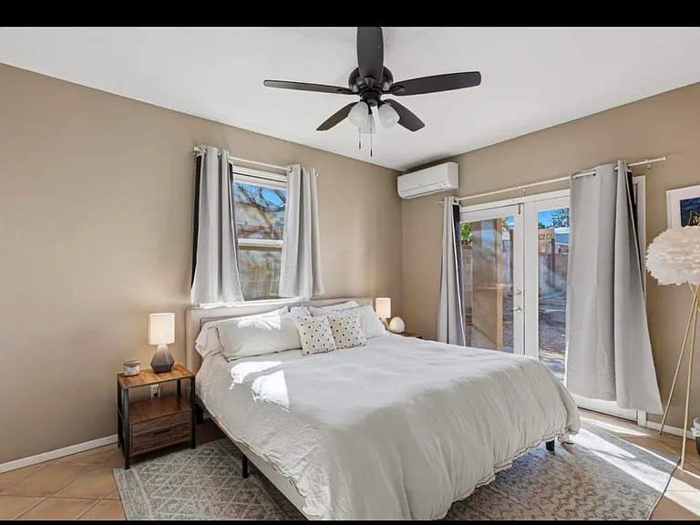 2920 Burton Ave SE — Photo 18