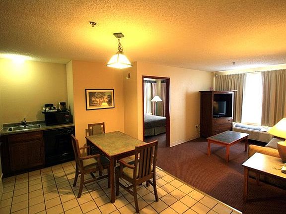 3rd image of 1 River Bend Pl