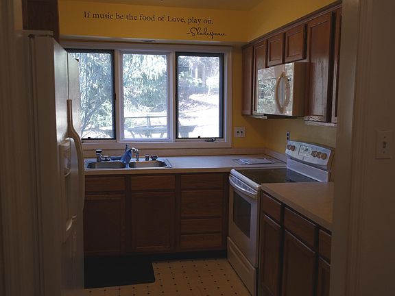 5th image of 5542 Doral Dr