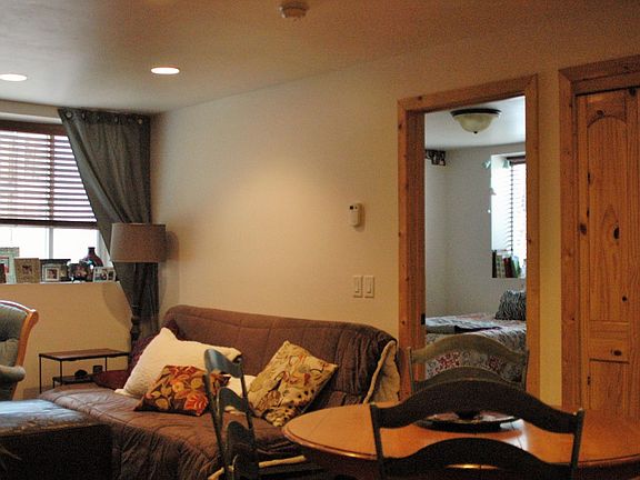 5th image of 2287 Monarch Dr #B