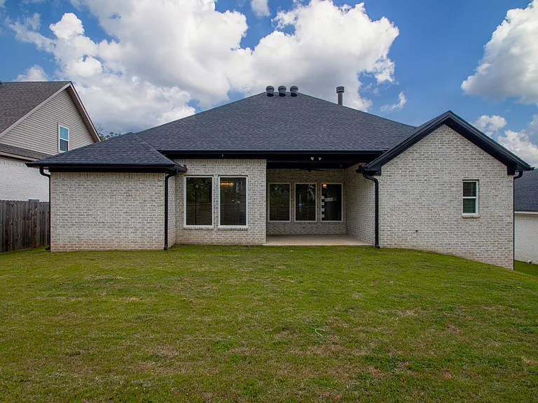 4041 Elizabeth Ct — Photo 29