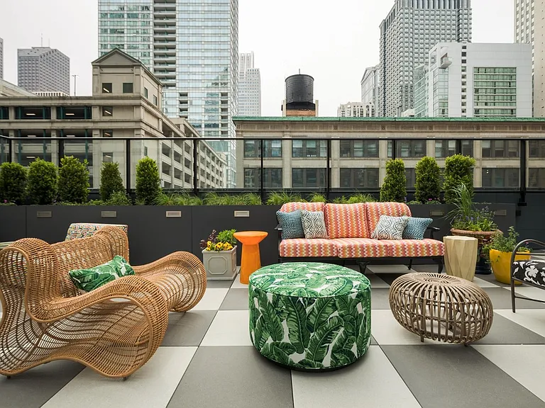 63 E Lake Apartments Sky Park Terrace Lounge