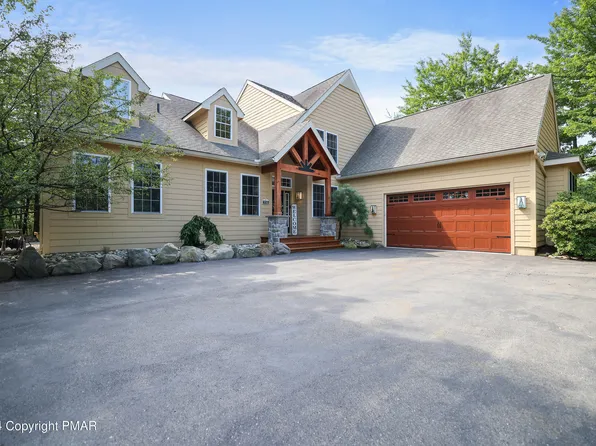 110 Anatomig Rd, Pocono Pines, PA 18350