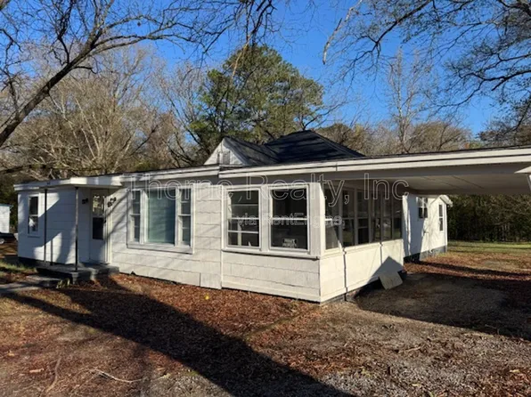 940 Blandwood Dr, Rocky Mount, NC 27801