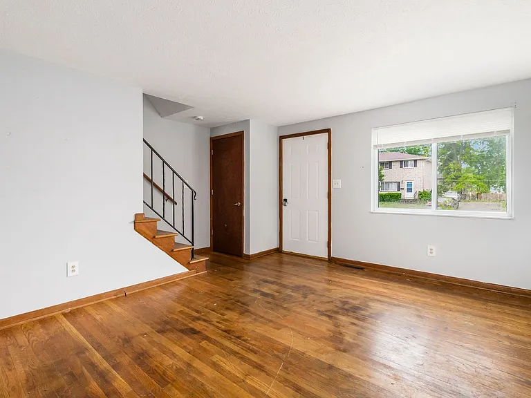 3399 Beachworth Dr — Photo 7