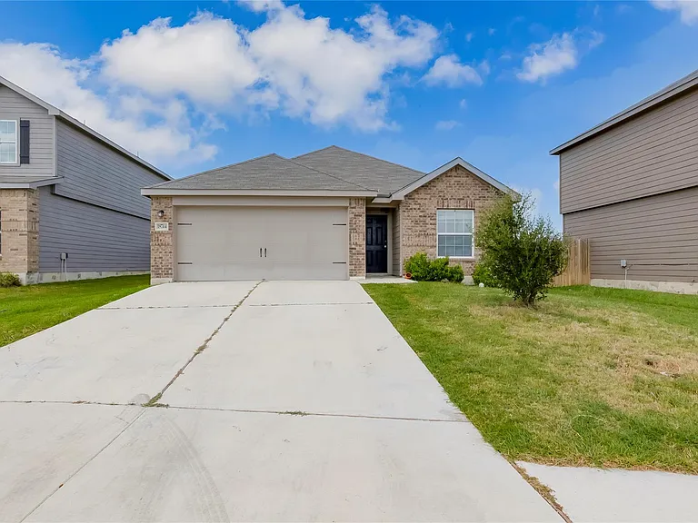 18744 Speculator Ln — Photo 1