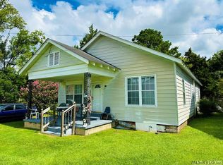 304 W Main St, Powellsville, NC 27967