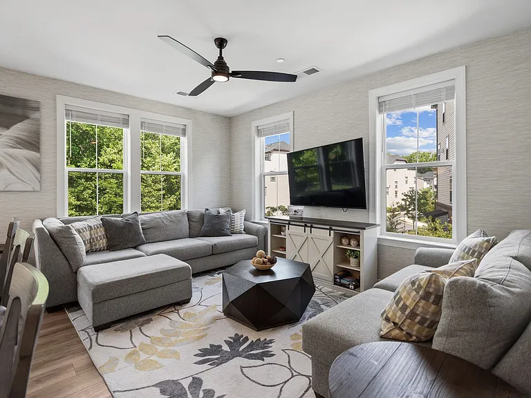 3925 Fair Ridge Dr #201 — Photo 10