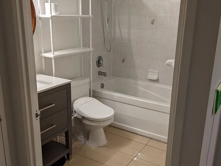 23 Hollywood Ave #603 — Photo 6