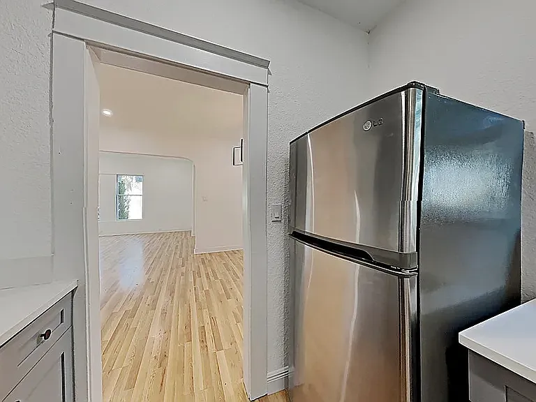 1222 E Kaley St — Photo 11