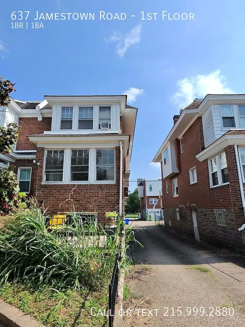 Welcome to 637 Jamestown Road in Roxborough! — Photo 1