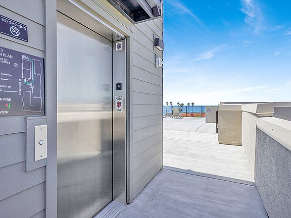 Rooftop Terrace with Elevator Acces