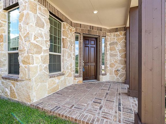 4th image of 28922 Woods Rose Court