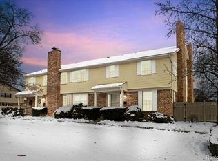 21106 W Glen Haven Cir, Northville, MI