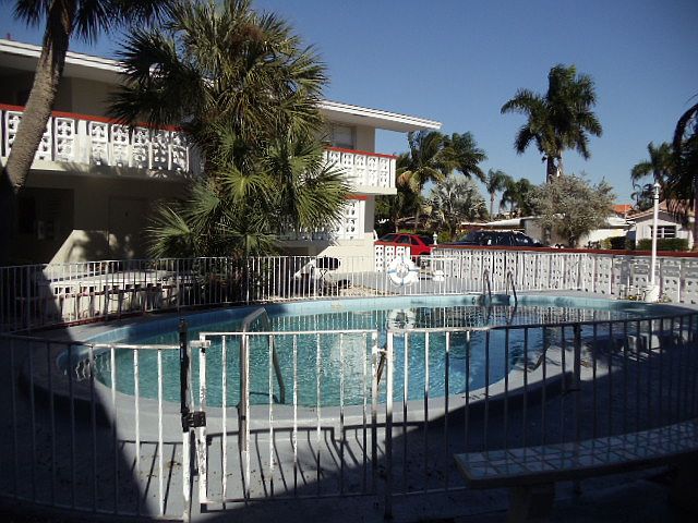 2nd image of 1017 SE 22nd Ave APT 103
