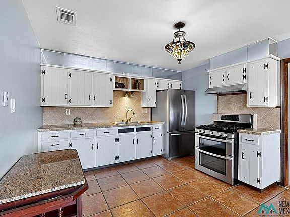 5th image of 714 Colorado Dr