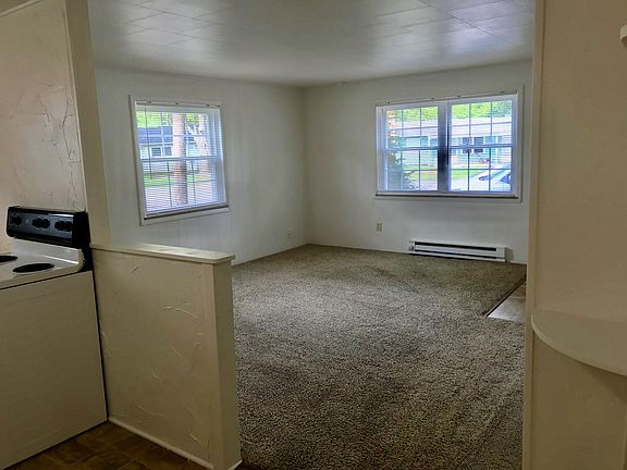 4th image of 265 E Granville St APT A