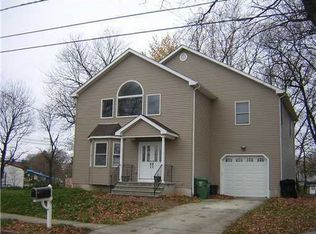 9 Bonham Dr, Edison, NJ 08837