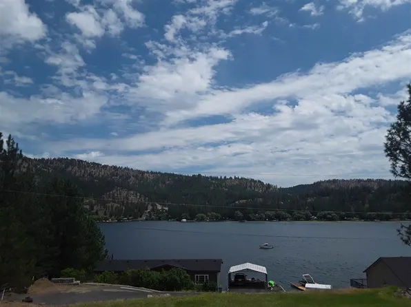 24213 N Westlake Dr, Nine Mile Falls, WA 99026