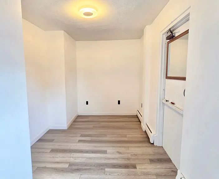 681 Providence St — Photo 14