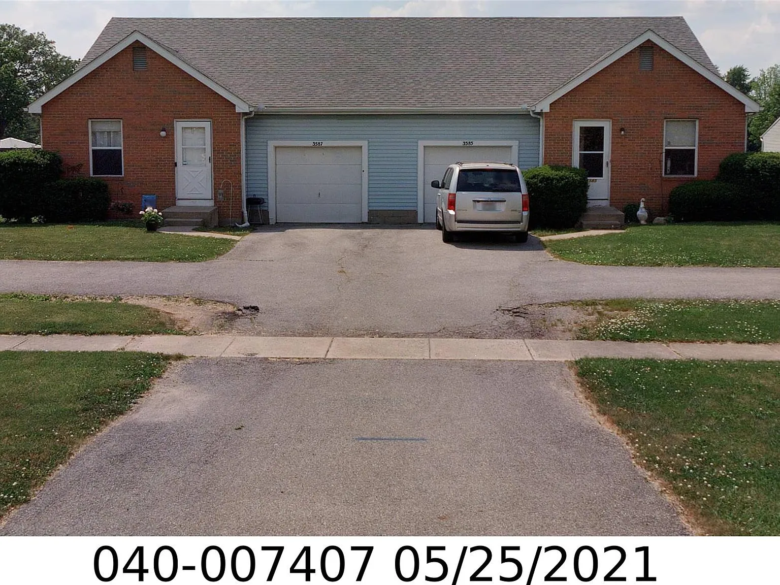 2 bed, 872 sqft, $1,425 — Photo 1