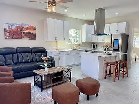 2 bed, 1029 sqft, $2,000 — Photo 3