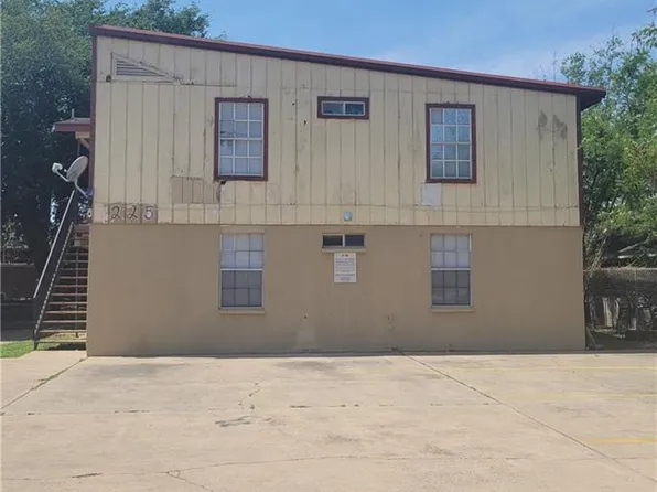225 N 28th St, McAllen, TX 78501