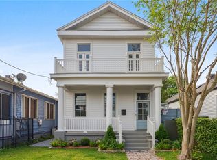 2216 Robert St, New Orleans, LA 70115
