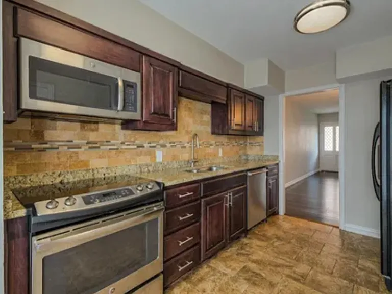 7830 Meadow Park Dr #109 — Photo 5