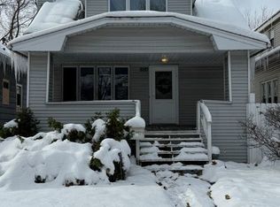 5710 N Karlov Ave, Chicago, IL 60646