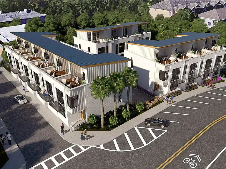208 W Intendencia St — Photo 3