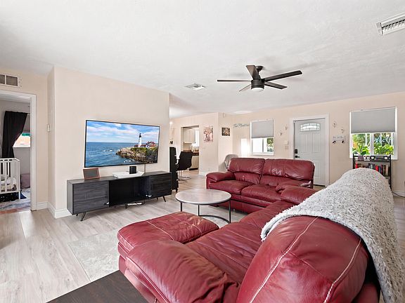 4th image of 250 NE 57th Street