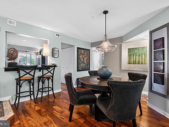 2nd image of 2016 Quay Village Ct APT T2