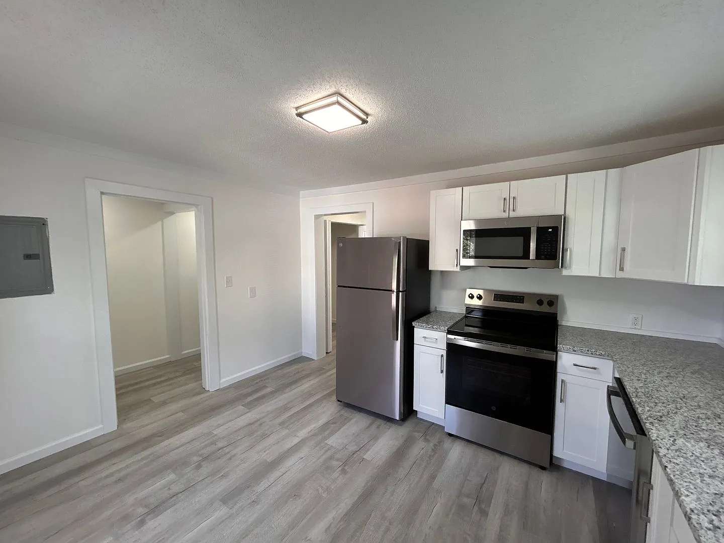 308 W Kivett — Photo 3