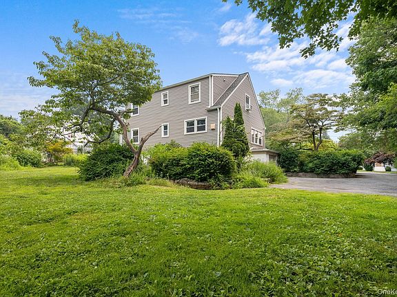 3rd image of 81 Blueberry Dr