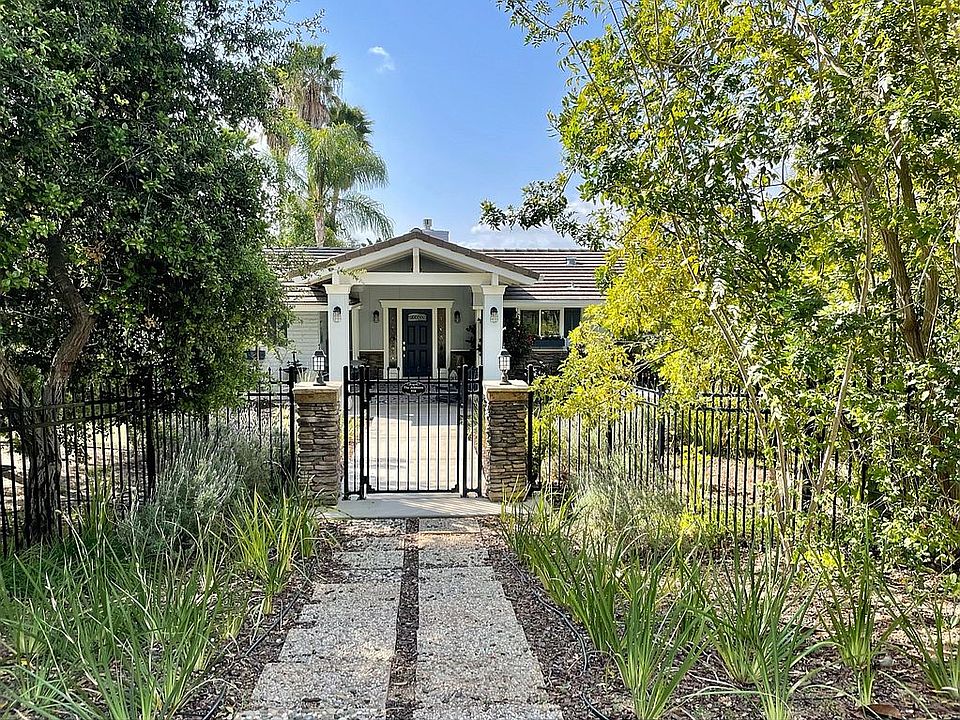 2nd image of 516 Tumble Creek Ter