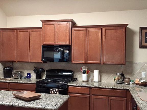 3rd image of 9015 Breezeloch Dr