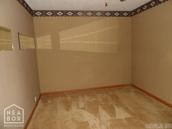 3rd image of 5312 Harrisburg Rd