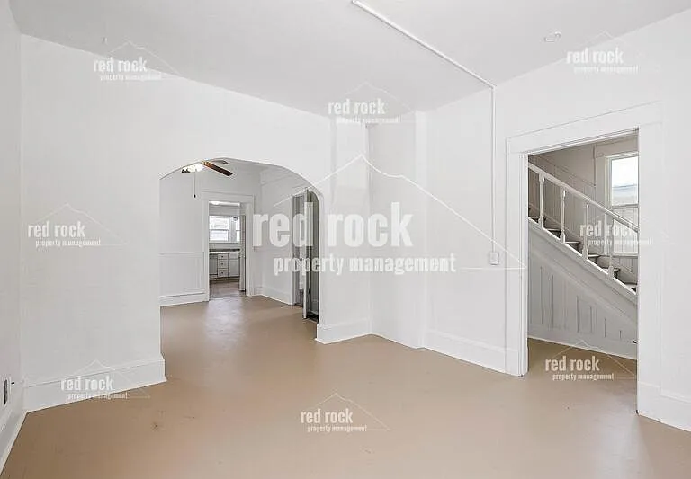 1517 E Bridgeport Ave — Photo 7