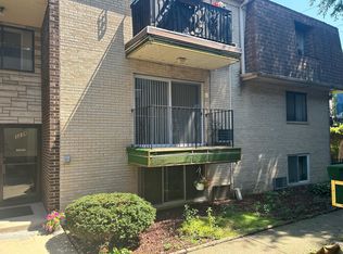 3239 S 50th Ct APT 201, Cicero, IL 60804