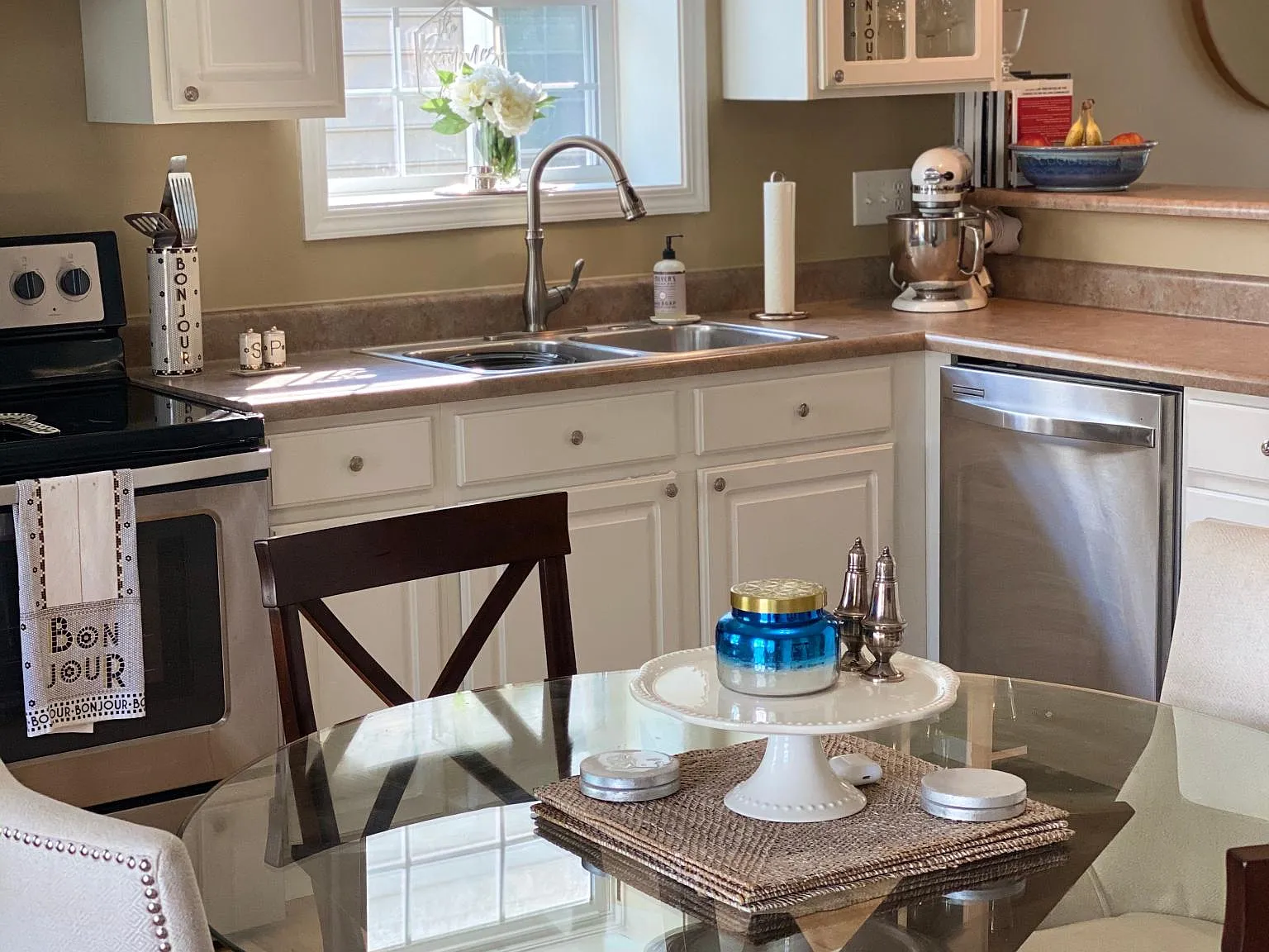 2 bed, 2.5 bath, 1240 sqft, $1,600 — Photo 4